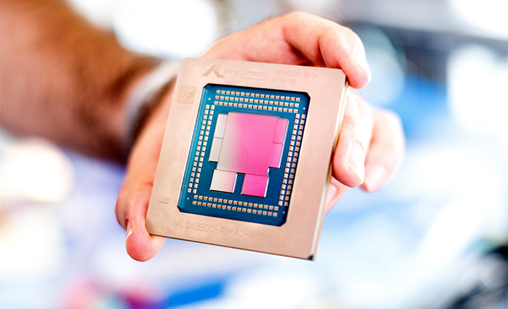 The new AWS Graviton3 processor, an Arm chip designed to provider more powerful and energy-efficient instances on the Amazon Web Services cloud platform. (Image: Amazon)