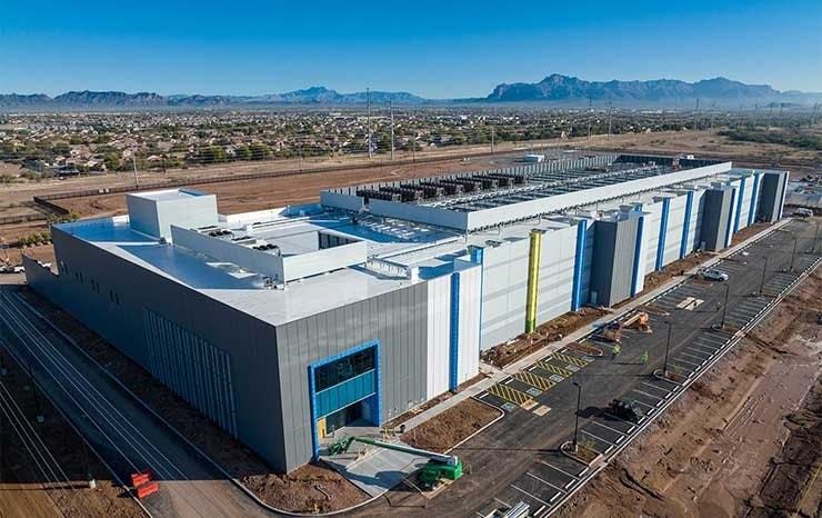 An aerial view of the NTT Global Data Center Americas PH1 facility in Mesa, Arizona. (Photo: NTT Global Data Centers Americas)