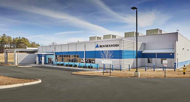 In 2018, colo providers will try their best to innovate to integrate with customers&rsquo; cloud environments, delivery models.