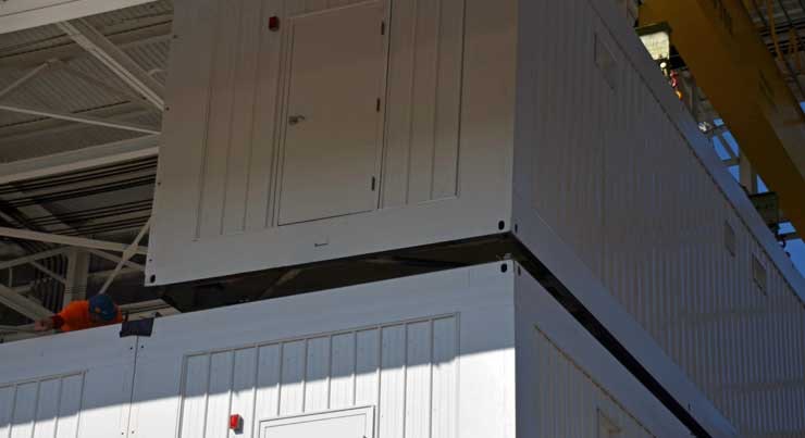 One modular data center is lowered onto the top of another to create a &ldquo;stack&rdquo; of pre-fabricated data center halls at Keystone NAP in Falls Township, Pa.. (Photo: Keystone NAP)