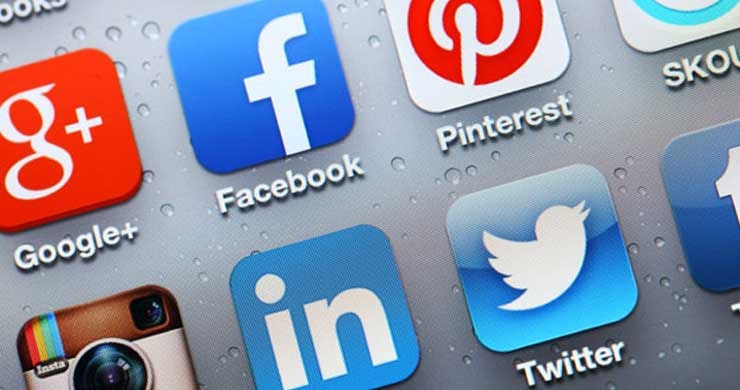 Social media tools are reshaping how the world does business, including how tech companies tell their story and acquire customers.