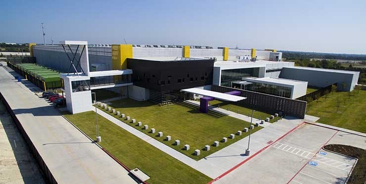 The exterior of the RagingWire TX1 data center in Garland, the first of a planned five buildings. (Photo: RagingWire)
