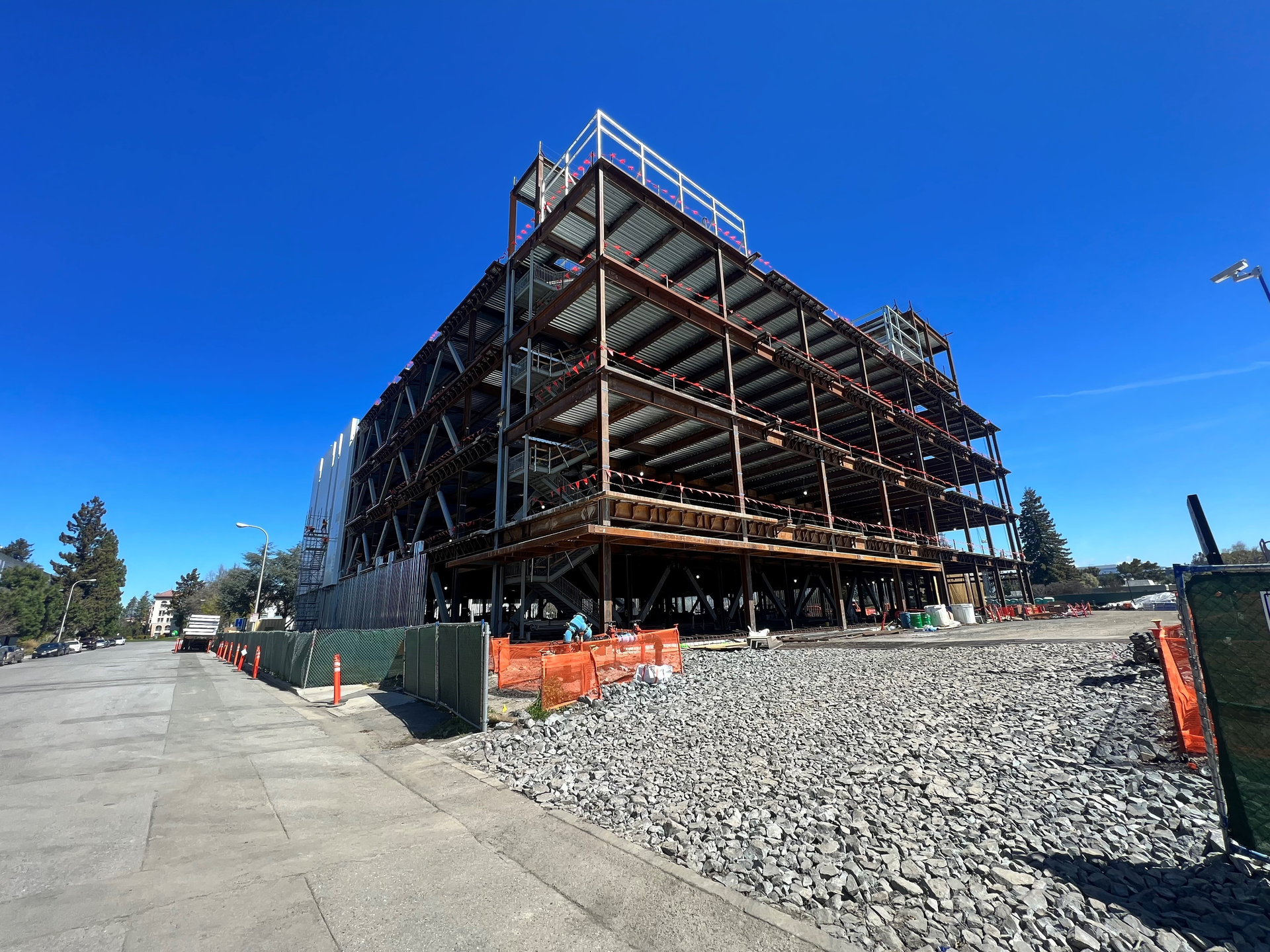CoreSite&rsquo;s SV9, a 240,000 SF data center located at 2915 Stender Way in Santa Clara, is under construction, with structural steel and concrete pours now complete.