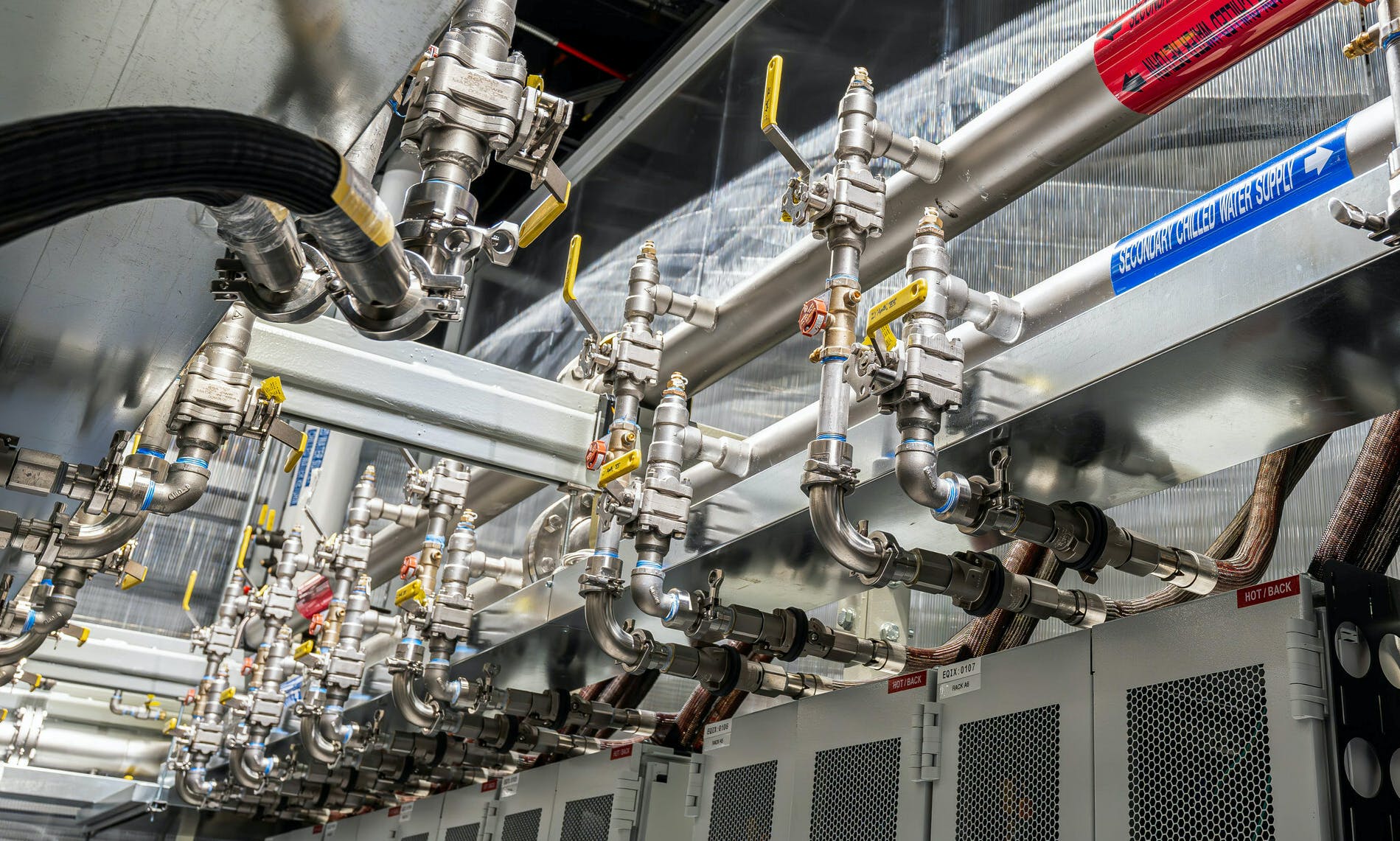 657750375ff1e2001e0b2441 Equinix Ibx2