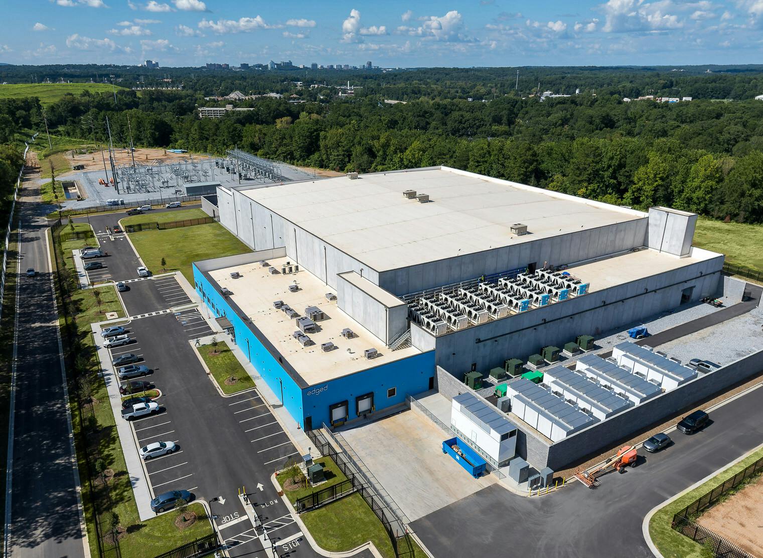 Edged ATL01-1 is located close to downtown Atlanta and features ultra-efficient energy systems and waterless cooling technology designed to support the intense demands of generative AI and advanced computing. The facility joins a growing number of Edged data centers across the US and Europe.