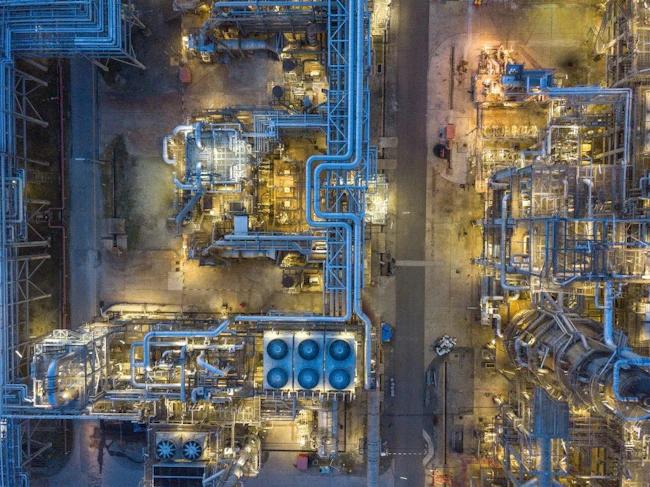 Gradiant's mobile turnkey water treatment system at a major integrated petrochemical and refining complex in Malaysia. Delivered in just 21 days, the 3.6-megaliter-per-day system supplies demineralized water for power generation using Gradiant's Selective Contaminant Extraction (SCE) and RO Infinity (ROI) technologies, enabling the facility to rapidly restore operations while meeting stringent water quality requirements.